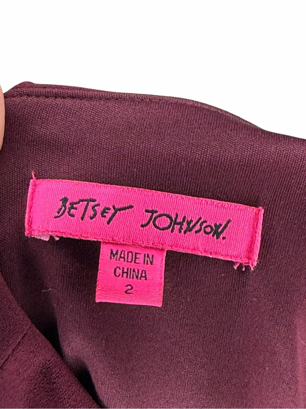 BETSEY JOHNSON Burgundy Sleeveless Midi Sheath Dress Women's Size 2 Career Glam - Picture 4 of 5